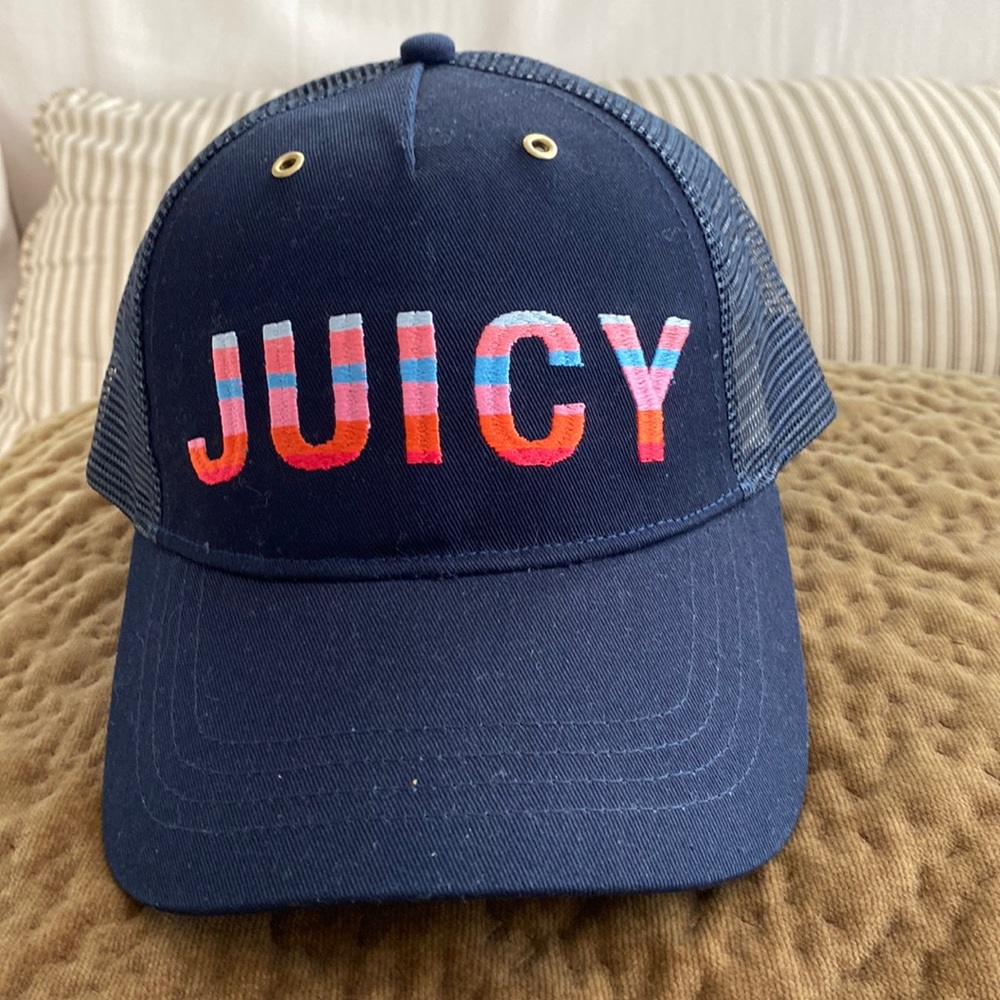 Juicy Couture baseball hat. Mesh. Adjustable